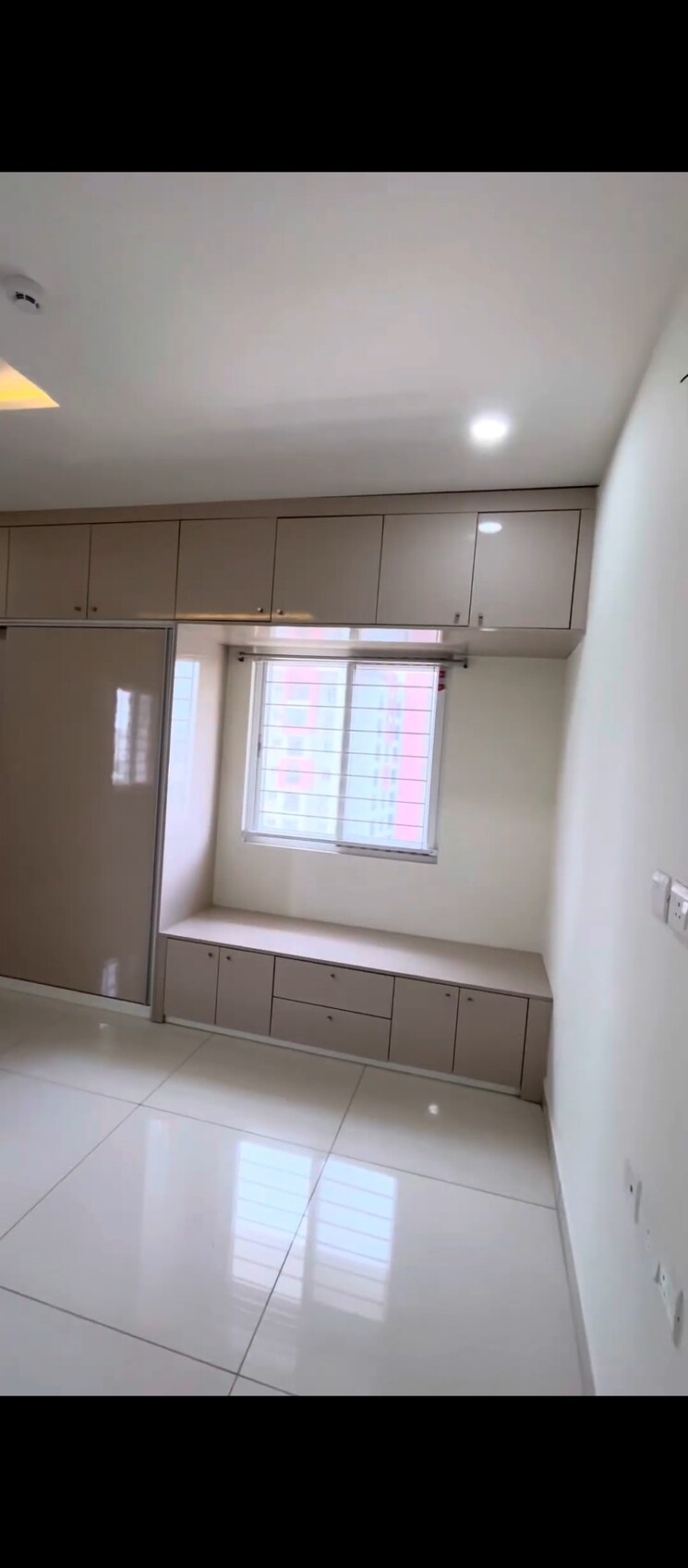 Room, prestige-tranquil 3.5 Bedroom 2049 Sq.Ft. Apartment In Kokapet Hyderabad 9157933