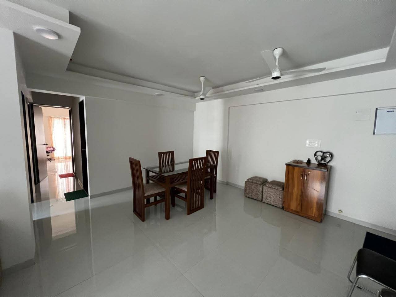 2 BHK Apartment For Rent in Andheri West