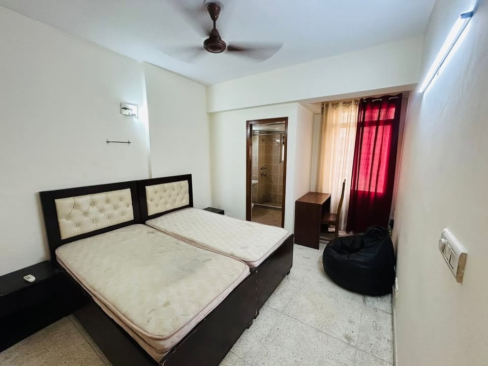 4 BHK 1718 Sq.Ft. Apartment in DLF The Belvedere Park