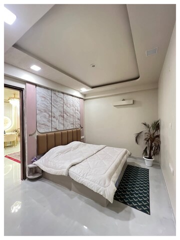 Bedroom in 2 BHK Apartment at Andheri West – for Rent