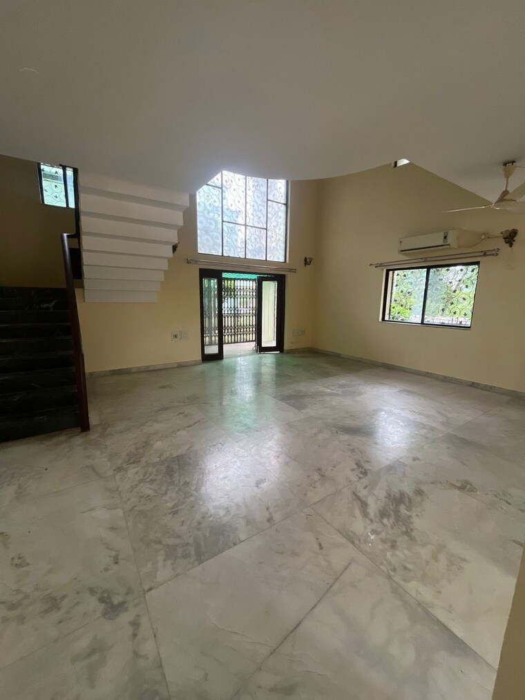 Room, kumar-city 4 Bedroom 2800 Sq.Ft. Villa In Kalyani Nagar Pune 9157989