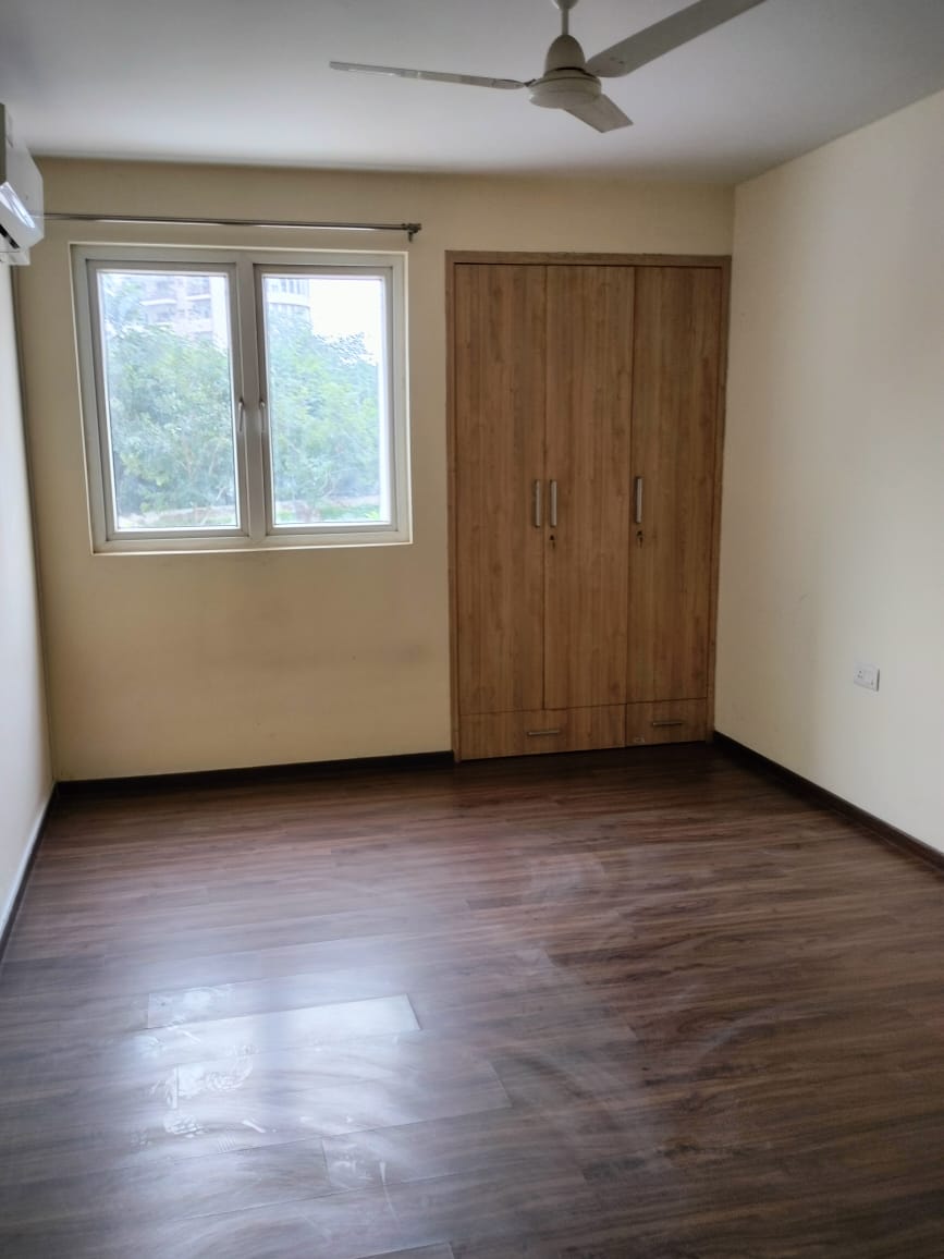 4 BHK + Servant Room Apartment For Sale in Bestech Park View Altura