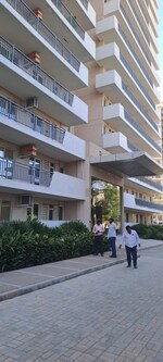 3 BHK + Servant Room 2150 Sq.Ft. Apartment in Bestech Park View Altura