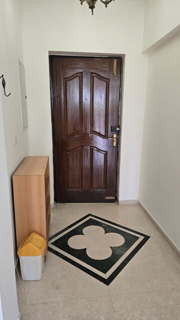 Furnished Amenities in 4 BHK Apartment at DLF Westend Heights, Sector 53 – for Rent