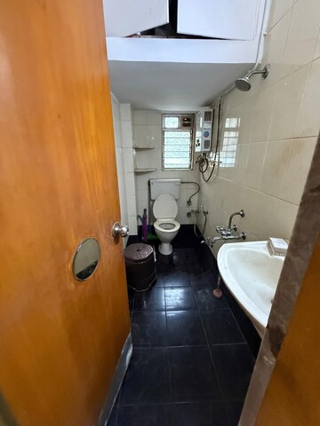 Team Area in 3 BHK Apartment at Andheri West – for Rent