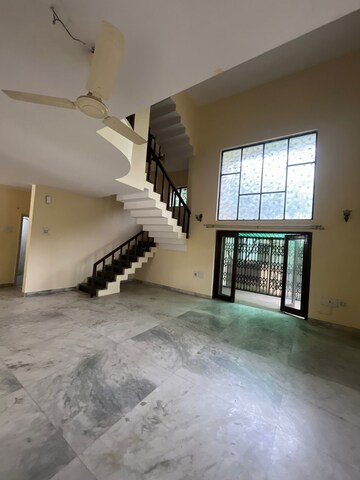 Room in 4 BHK Villa at Kumar City, Kalyani Nagar – for Rent