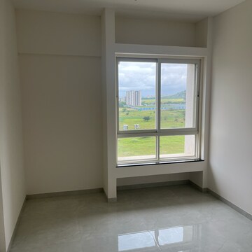 Room in 2 BHK Apartment at Nyati Era, Madhav Nagar – for Rent
