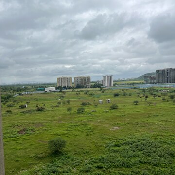 Plot Area in 2 BHK Apartment at Nyati Era, Madhav Nagar – for Rent