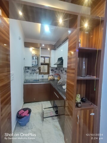 Furnished Amenities in 2 BHK Builder Floor at Vipin Garden – for Rent