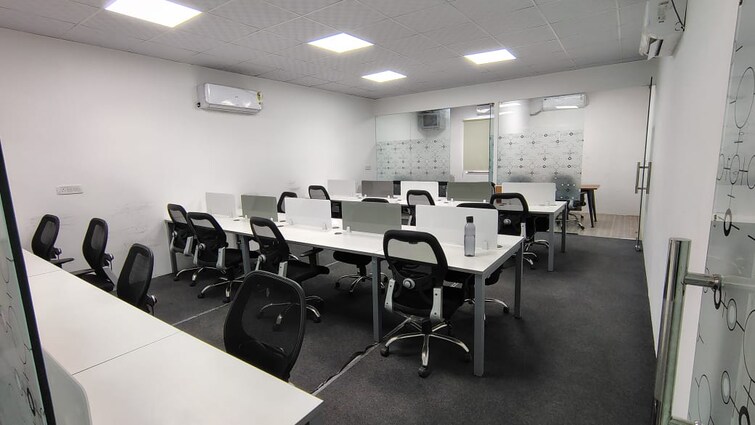 Team Area, sector 50 Commercial Office Space 1000 Sq.Ft. In Sector 50 Noida 9158287