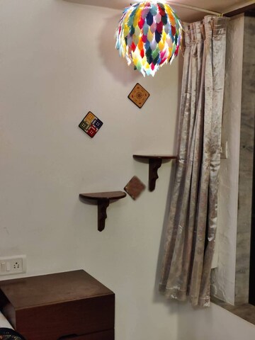 Furnished Amenities in 2 BHK Apartment at Andheri West – for Rent