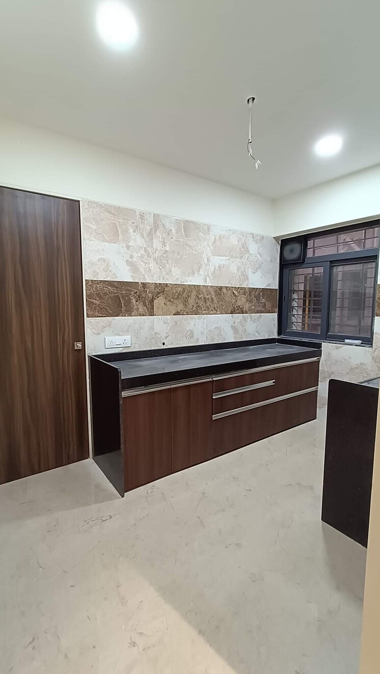 Kitchen, dn nagar 2 Bedroom 965 Sq.Ft. Apartment In Dn Nagar Mumbai 9158316