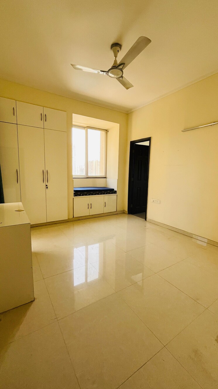 Room, antriksh-golf-view 3 Bedroom 2100 Sq.Ft. Apartment In Sector 78 Noida 9158492