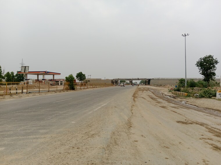 undefined, gwalior road  100 Sq.Yd. Plot In Gwalior Road Agra 9158491