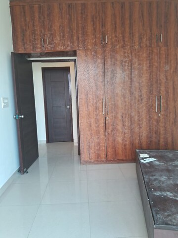 Furnished Amenities in 3 BHK Apartment at Express Zenith, Sector 77 – for Rent