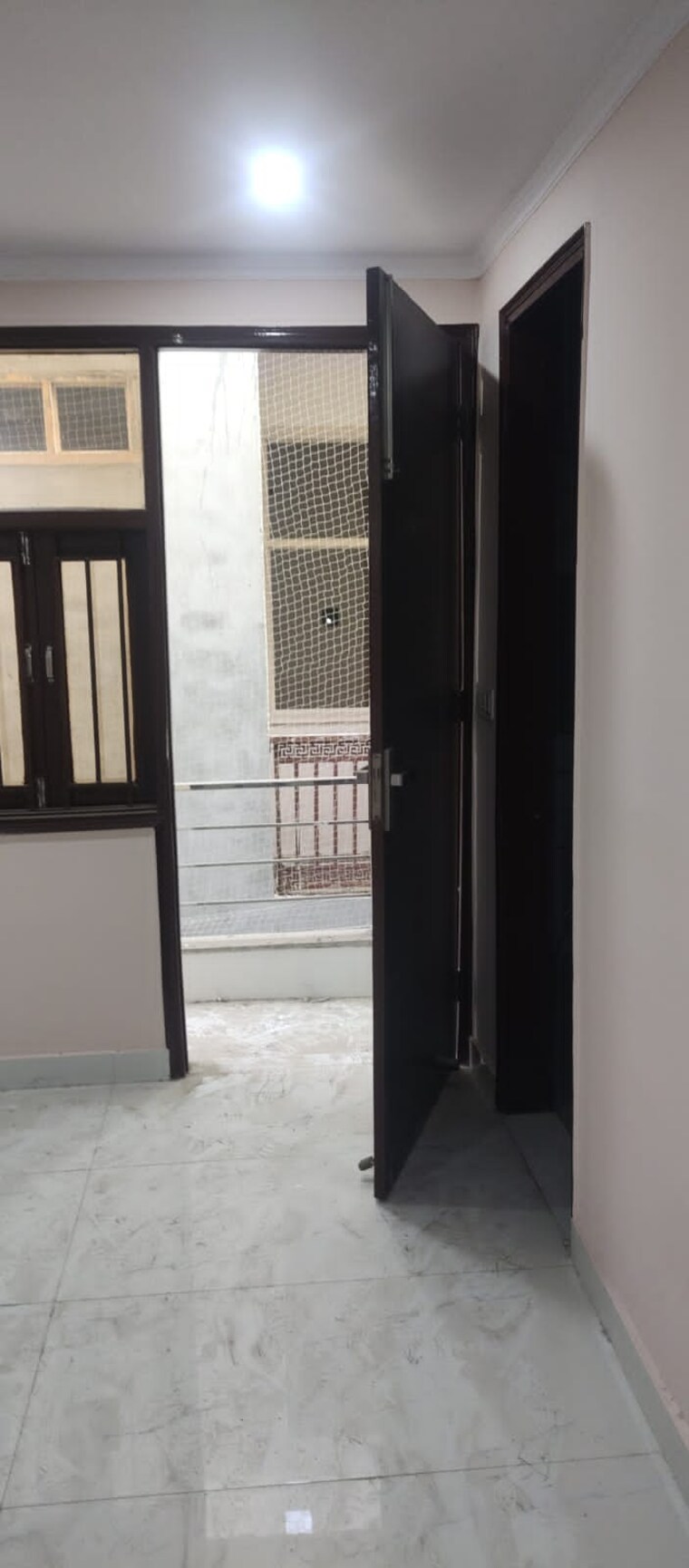 Room, nangloi 2 Bedroom 76 Sq.Yd. Apartment In Nangloi Delhi 9158514