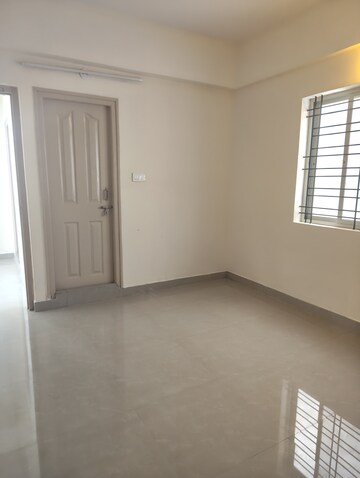Room in 2 BHK Apartment at Dhiraan Newyork Meadows, Chandapura – for Sale