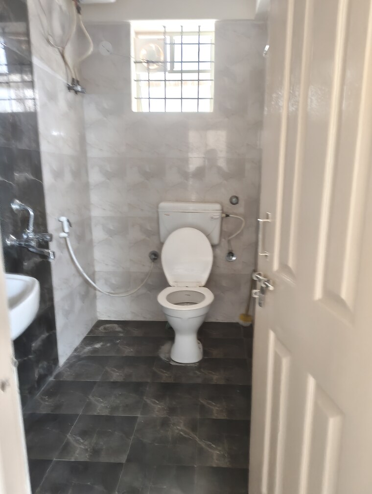 Bathroom, dhiraan-newyork-meadows 2 Bedroom 1015 Sq.Ft. Apartment In Chandapura Bangalore 9067829