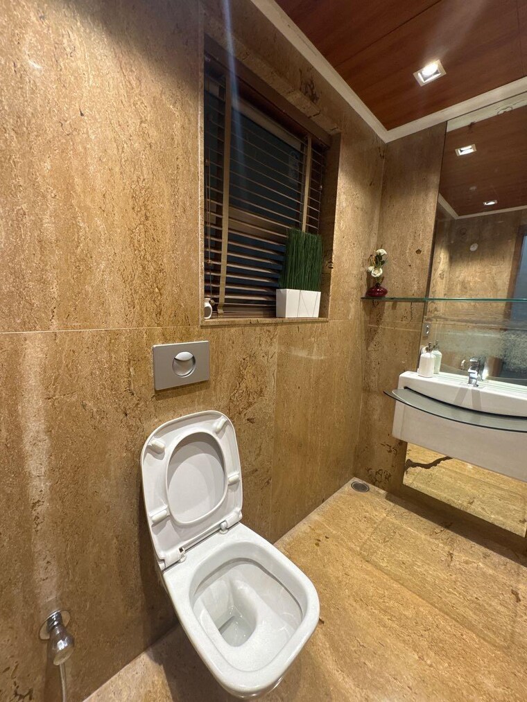 Bathroom, panchshil-ssilver-woods 4 Bedroom 3600 Sq.Ft. Apartment In Koregaon Park Pune 9158604