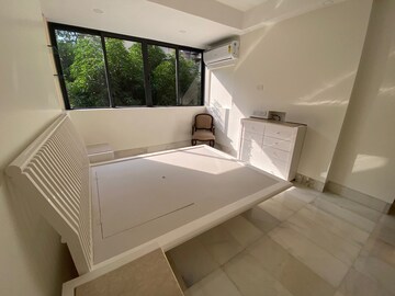 Team Area in 3 BHK Apartment at Tardeo – for Rent