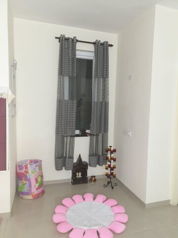 Bathroom in 3.5 BHK Apartment at Emaar Palm Hills, Sector 77 – for Rent