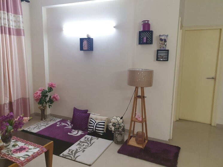 Living Room, emaar-palm-hills 3.5 Bedroom 1450 Sq.Ft. Apartment In Sector 77 Gurgaon 9158624