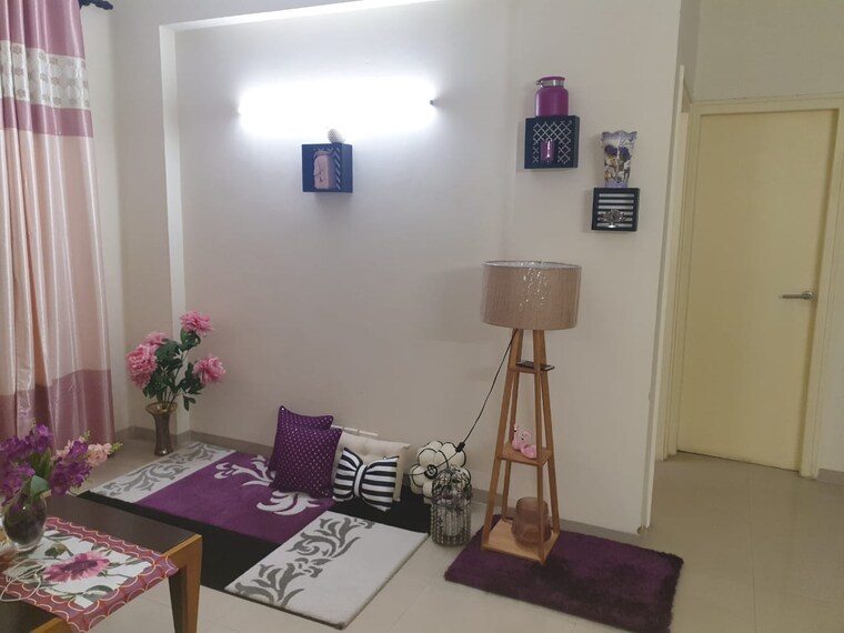 Living Room, emaar-palm-hills 3.5 Bedroom 1450 Sq.Ft. Apartment In Sector 77 Gurgaon 9158624