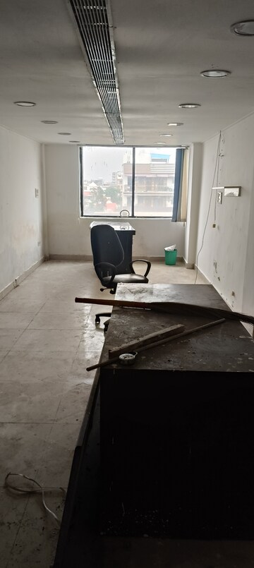 Team Area in  Office Space at Vardhman Star Shop Mall, Sector 19 – for Rent