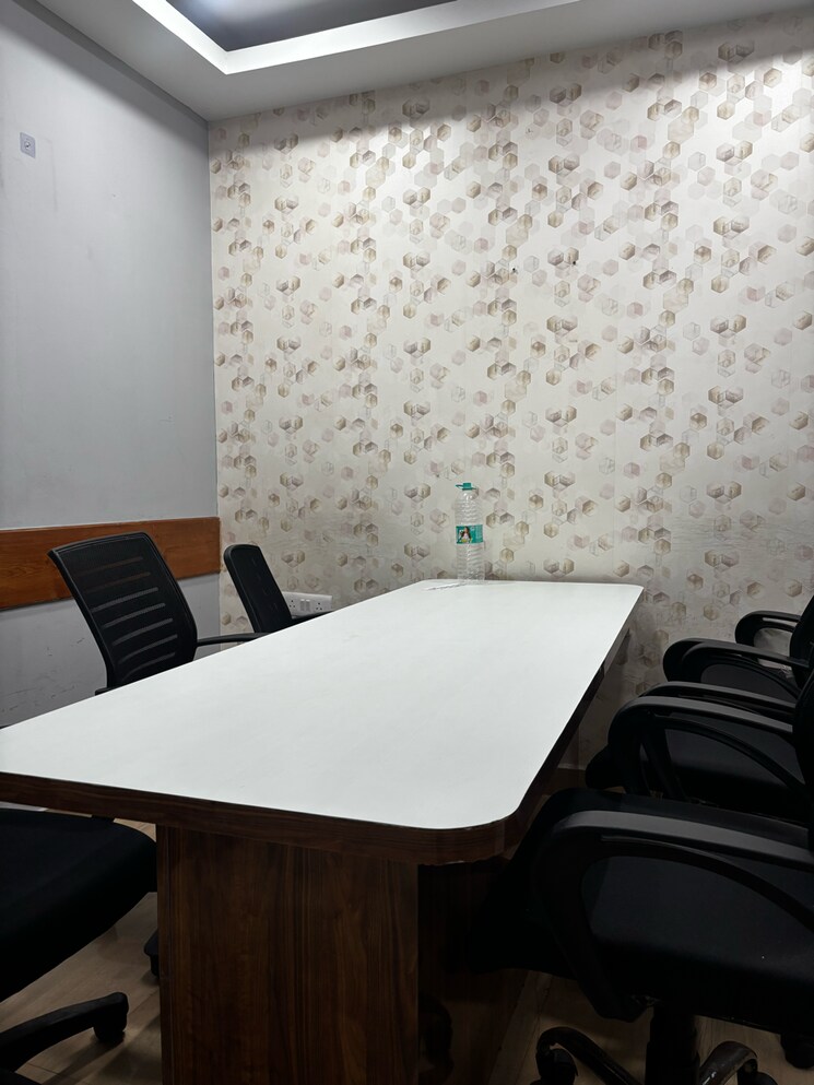 Team Area, grandslam-ithum Commercial Office Space in IT/SEZ 690 Sq.Ft. In Wazidpur Noida 9158732