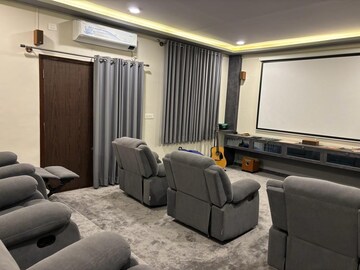 5 BHK Villa For Sale in Hollywood Town, International Airport Road