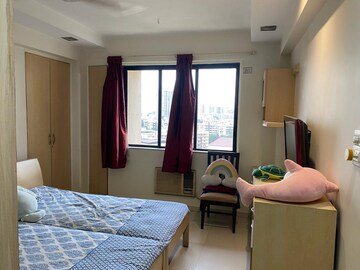 Bedroom in 2 BHK Apartment at Hiranandani Brentwood Mumbai, Powai – for Rent
