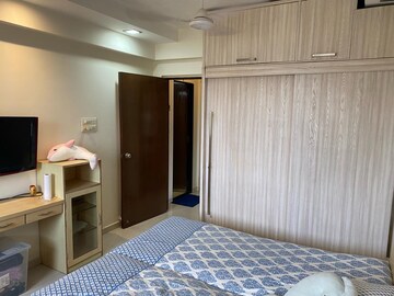 Bedroom in 2 BHK Apartment at Hiranandani Brentwood Mumbai, Powai – for Rent