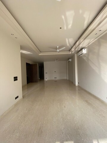 Room in 4 BHK Builder Floor at Greater Kailash I – for Rent