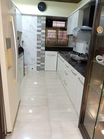 Kitchen in 4 BHK Apartment at Sanpada – for Rent