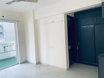 Room in 4 BHK Apartment at Sunworld Arista, Sector 168 – for Rent