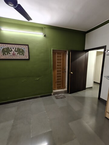 Room in 3 BHK Villa at Vishal Nagar – for Rent