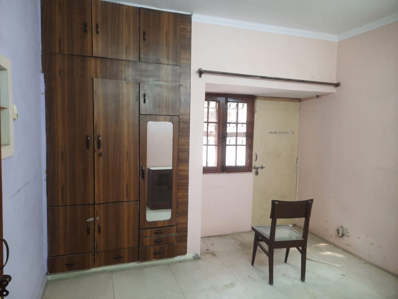 2 BHK Apartment For Rent in Sector 41 Noida