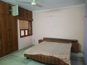 Bedroom in 2 BHK Apartment at Sector 41 – for Rent