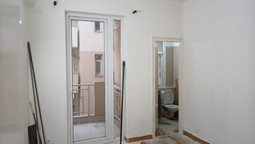 Building Lobby in 3.5 BHK Apartment at Emaar Palm Hills, Sector 77 – for Rent