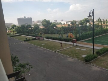 Plot Area in 3.5 BHK Apartment at Emaar Palm Hills, Sector 77 – for Rent