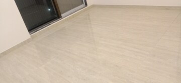 Room in 3 BHK Apartment at Riddhi Tower, Malad East – for Rent