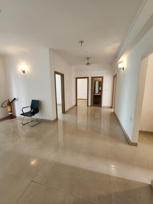 Living Room in 2.5 BHK Apartment at Amrapali Dream Valley, Tech Zone 4 Greater Noida – for Sale