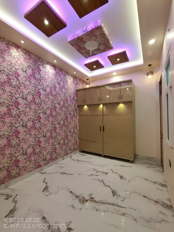 Bedroom in 3 BHK Independent House at Jankipuram Extension – for Sale