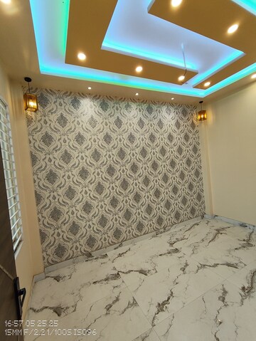 Bedroom in 3 BHK Independent House at Jankipuram Extension – for Sale