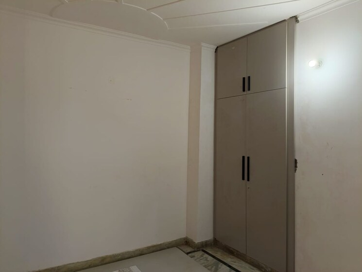 Room, sainik-plaza 2 Bedroom 810 Sq.Ft. Builder Floor In Sector 49 Faridabad 9159082