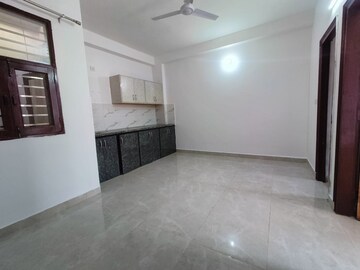 Room in 1 BHK Builder Floor at Saket – for Rent