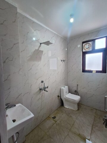 Bathroom in 1 BHK Builder Floor at Saket – for Rent