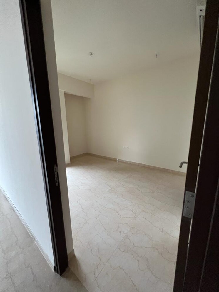 Room, lodha-sterling 3 Bedroom 1250 Sq.Ft. Apartment In Kolshet Road Thane 9159157