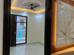 3.5 BHK + Pooja Room,Servant Room,Study Room,Extra Room Apartment For Sale in Luxury 3 Bhk 