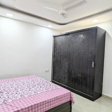 Bedroom in 3 BHK Builder Floor at Vipul World Floors, Sector 48 – for Rent